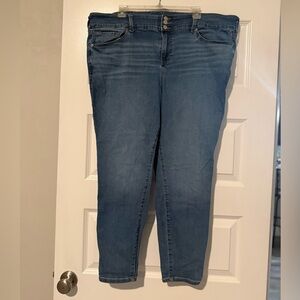 Torrid Mid-Blue High-Rise Skinny Jeans Like New